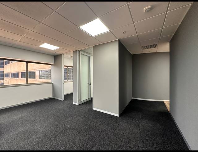 270M² OFFICE TO LET IN SANDTON CENTRAL